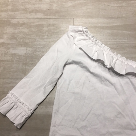 Club Monaco Catria Ruffle Top - Picture 1 of 3